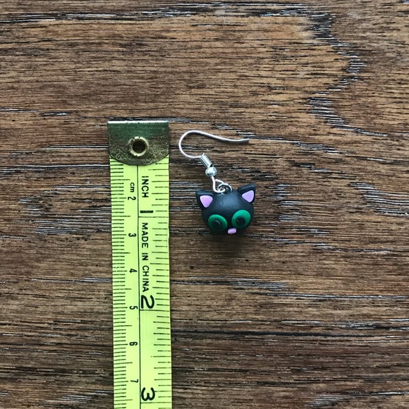 Black Cat Earrings - Picture 4 of 4
